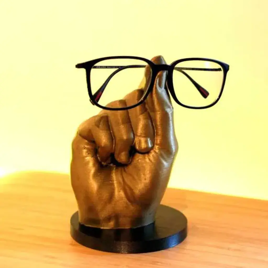 Helping Hand: Glasses Holder