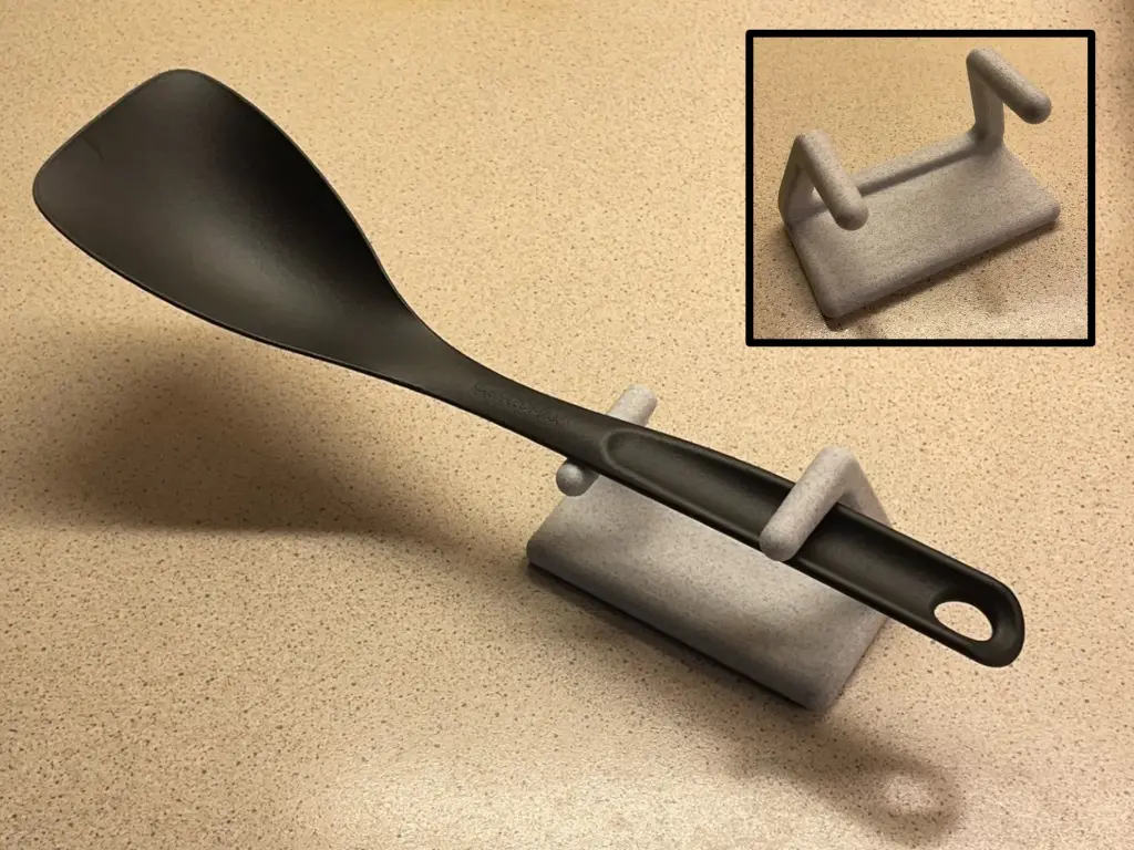 Utensil holder (نسخة)