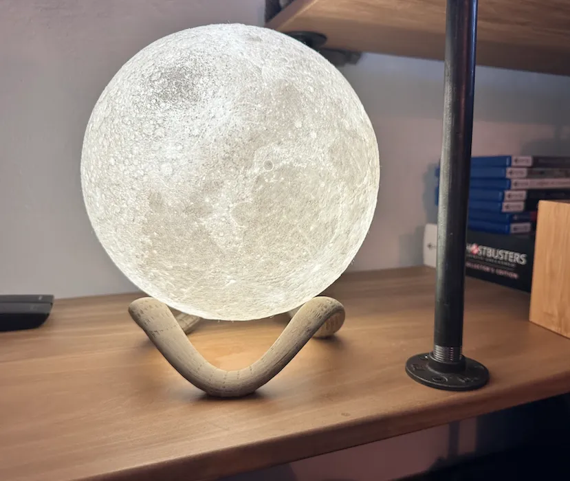 Lithophane Moon Lamp with Wavy Stand