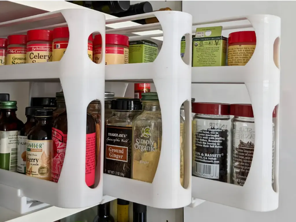 Spice Rack Pullout (نسخة)