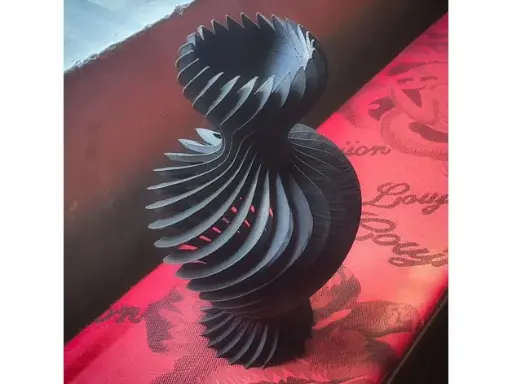 [Spiral Vase] تصميم فني معاصر