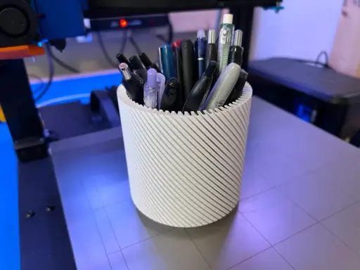 [Tactile Spiral Vase Pen Cup] حامل اغراض المكتب